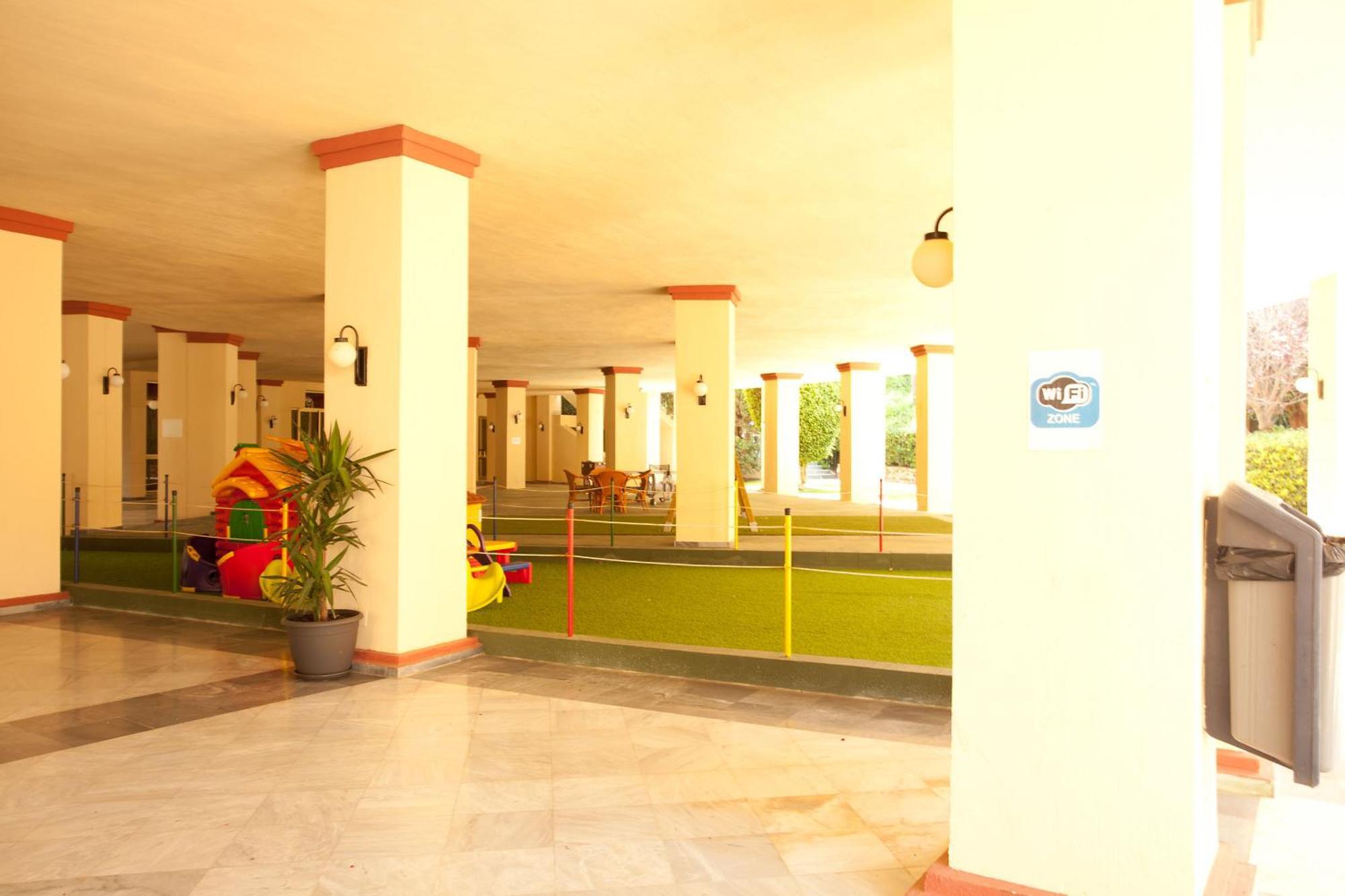 Apartment Romana Playa 555 *